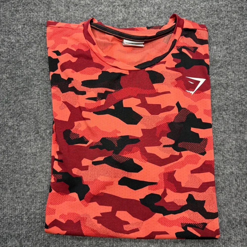 Gymshark Mens Red Orange Camo Performance Training T-Shirt Size L